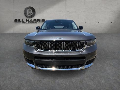 Used 2022 Jeep Grand Cherokee L Limited AWD/4WD image 9