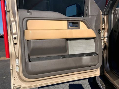 Used 2013 Ford F150 XLT w/ Luxury Equipment Group image 21