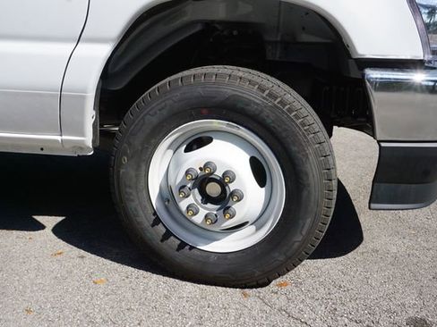 New 2027 Ford E-450 and Econoline 450 Super Duty w/ Power Equipment Group image 12