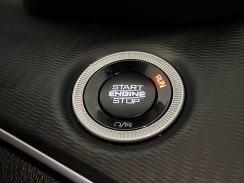 New 2025 Jeep Grand Cherokee Laredo image 22