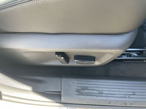 Certified 2025 Nissan Rogue SL w/ Tech Package FWD image 21