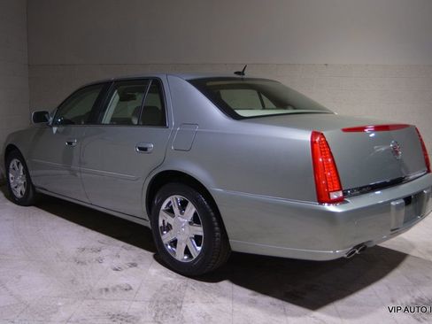 Used 2007 Cadillac DTS Luxury I w/ Trunk Convenience Package image 3