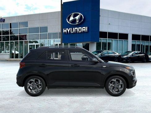 New 2026 Hyundai Venue SEL FWD image 9