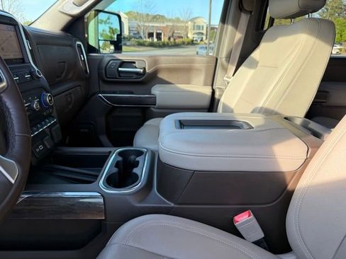 Used 2021 Chevrolet Silverado 2500 LTZ w/ LTZ Plus Package image 23