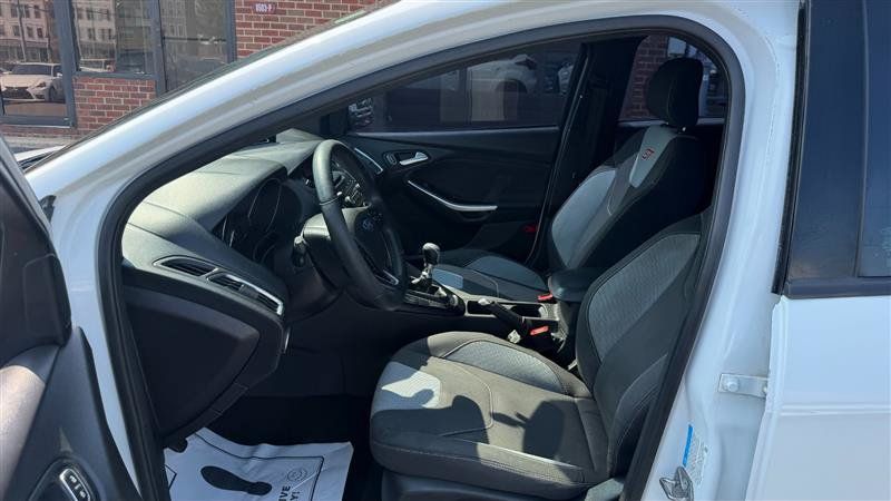 Used 2017 Ford Focus ST FWD image 24