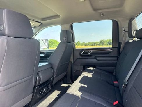 Used 2025 Chevrolet Silverado 2500 LT w/ Convenience Package AWD/4WD image 28