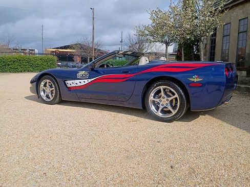 Used 2004 Chevrolet Corvette Convertible w/ Preferred Equipment Group image 11