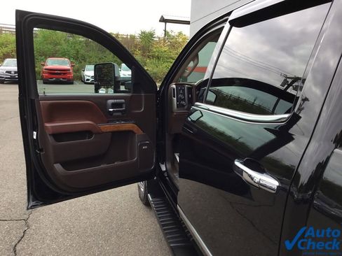 Used 2016 Chevrolet Silverado 3500 High Country w/ Duramax Plus Package image 26