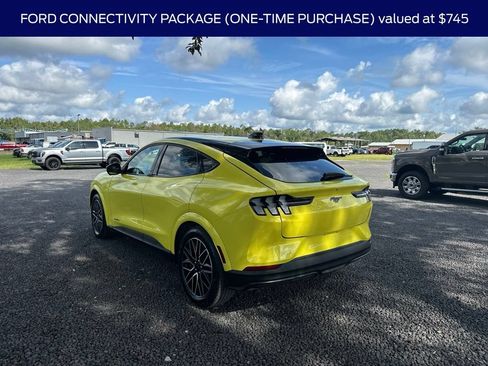 Certified 2025 Ford Mustang Mach-E Premium AWD/4WD image 4