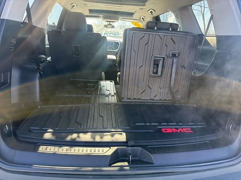 Used 2023 GMC Acadia SLE w/ Driver Convenience Package AWD/4WD image 19