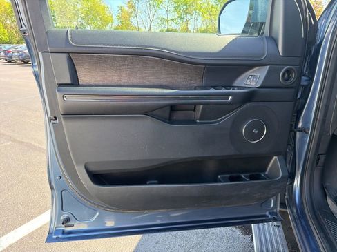 Used 2020 Ford Expedition Limited w/ Equipment Group 301A image 18