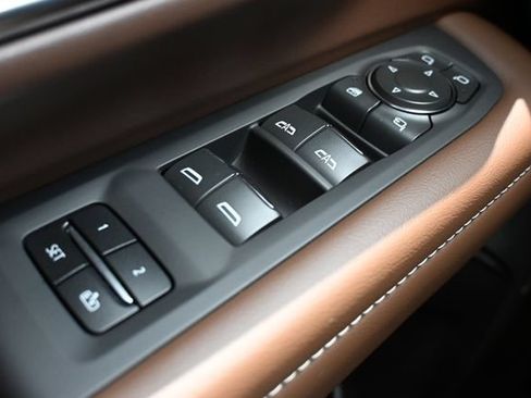 Used 2024 Chevrolet Tahoe High Country AWD/4WD image 44