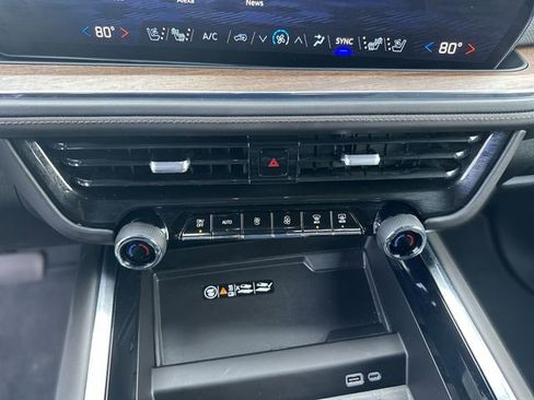 Used 2025 Chevrolet Tahoe High Country image 20