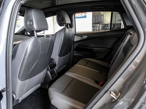 Used 2023 Volkswagen ID.4 Pro S image 40