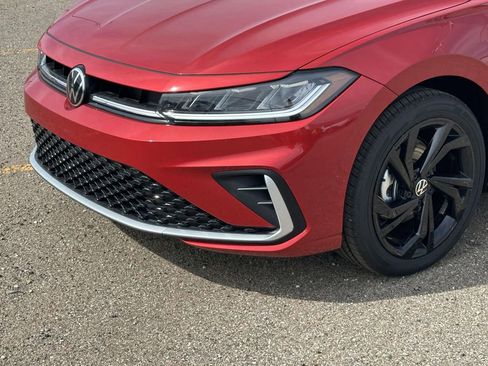 New 2026 Volkswagen Jetta SE FWD image 6
