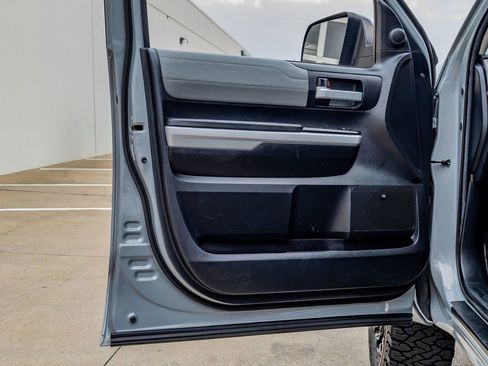 Used 2020 Toyota Tundra Limited w/ Limited Premium Package image 36