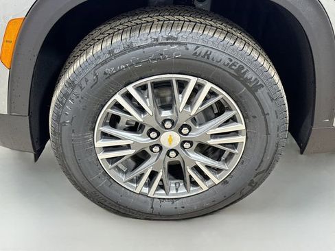 New 2026 Chevrolet Traverse LT w/ LPO, Floor Liner Package image 43