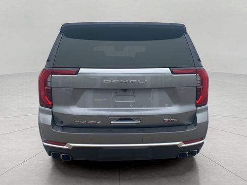 Used 2025 GMC Yukon XL Denali image 6