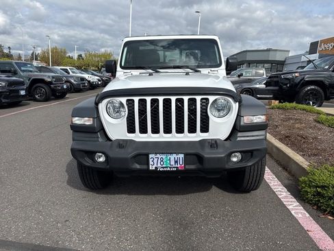 Used 2020 Jeep Gladiator Sport w/ Quick Order Package 24S AWD/4WD image 2