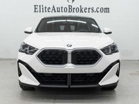 Used 2025 BMW X2 xDrive28i image 3