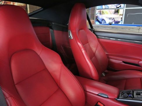 Used 2015 Porsche 911 Turbo S image 30