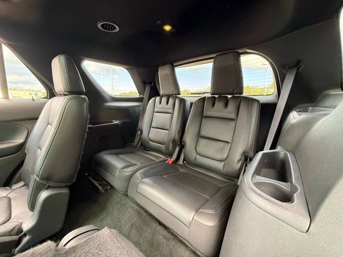 Used 2013 Ford Explorer XLT image 9