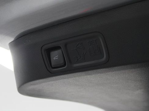 Used 2020 Lincoln Navigator Reserve image 17