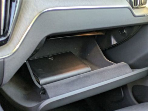 Used 2021 Volvo XC60 T5 Inscription w/ Advanced Package image 19