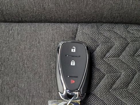 Used 2023 Chevrolet Equinox LT w/ LPO, Floor Liner Package FWD image 32