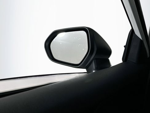 Used 2024 Toyota Camry SE image 16