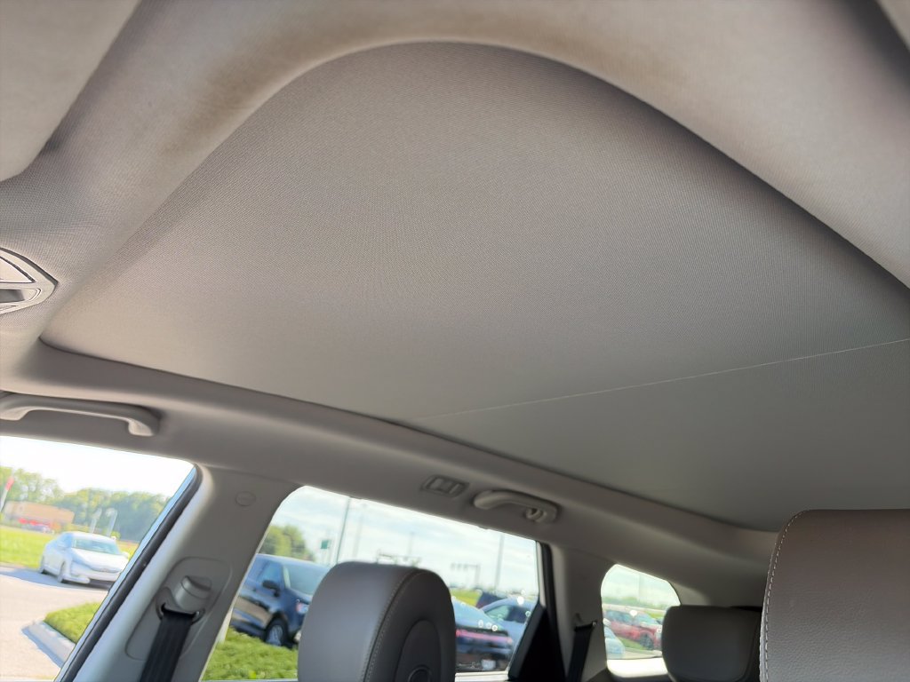 Used 2017 Hyundai Santa Fe AWD image 27