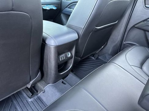Used 2018 Chevrolet Colorado Z71 AWD/4WD image 14