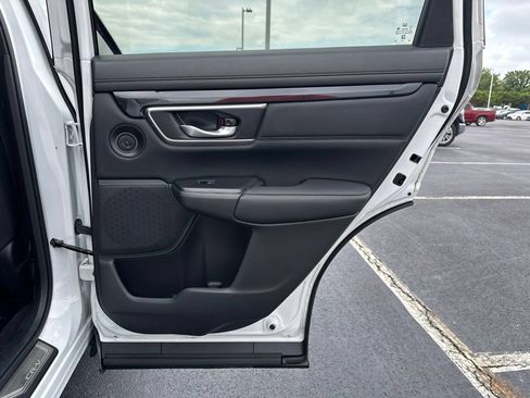 Used 2021 Honda CR-V Touring image 11