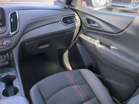 Certified 2024 Chevrolet Equinox RS image 20