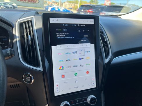 Used 2022 Ford Edge SEL image 40