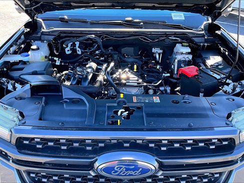 Used 2024 Ford Ranger Lariat w/ FX4 Off-Road Package image 31