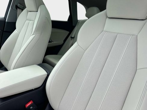 New 2025 Audi Q5 Prestige image 21