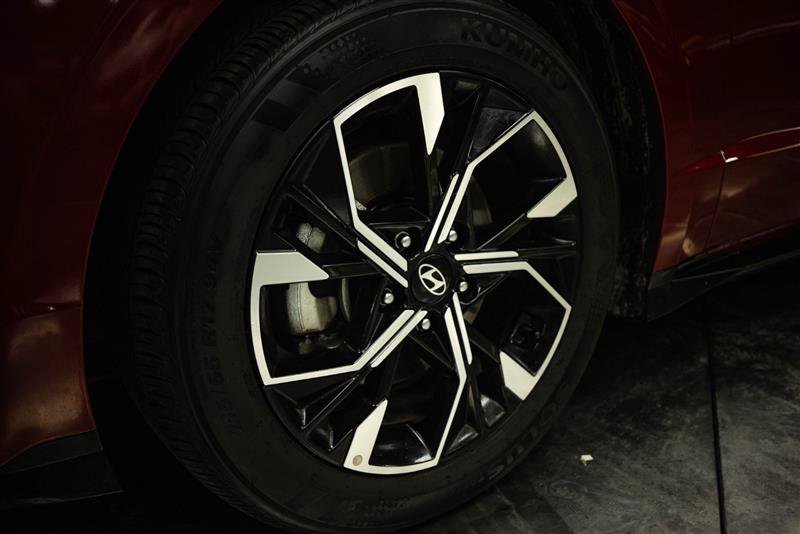 Used 2025 Hyundai Sonata SEL FWD image 3