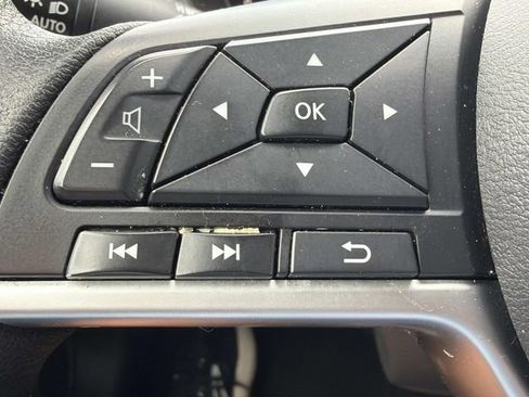 Used 2024 Nissan Altima 2.5 SV FWD image 26