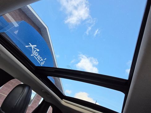 Used 2015 Jeep Cherokee Trailhawk w/ Comfort/Convenience Group image 14