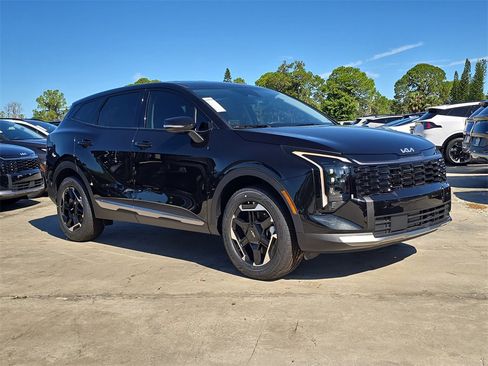 New 2026 Kia Sportage S image 2