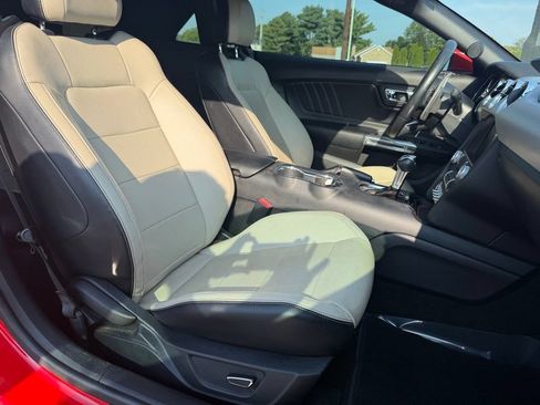 Used 2016 Ford Mustang GT Premium w/ Equipment Group 401A RWD image 16