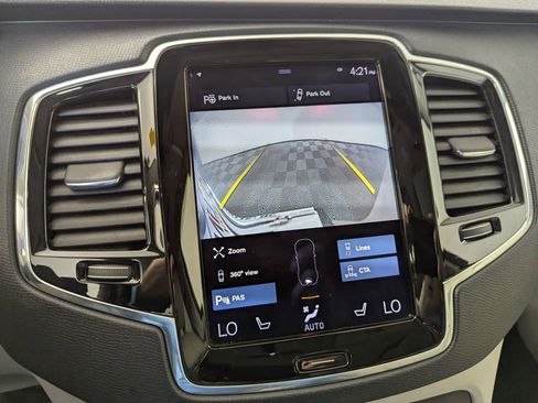 Used 2017 Volvo XC90 T6 Momentum w/ Vision Package AWD/4WD image 9