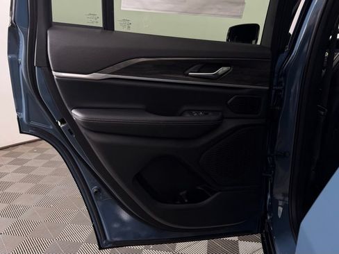 New 2026 Jeep Grand Cherokee Limited AWD/4WD image 26