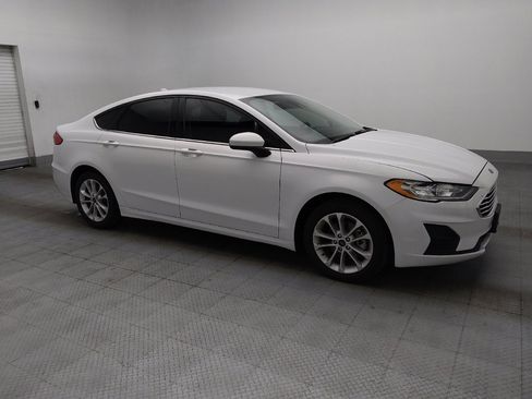 Used 2019 Ford Fusion SE FWD image 11