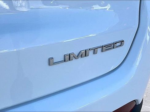 Used 2025 Jeep Compass Limited AWD/4WD image 24