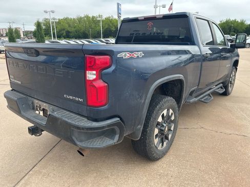 Used 2021 Chevrolet Silverado 2500 Custom w/ Custom Value Package AWD/4WD image 5