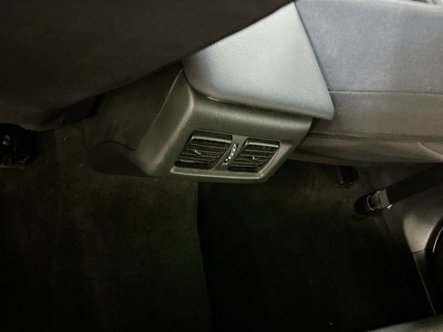 Used 2025 Toyota Camry LE image 28