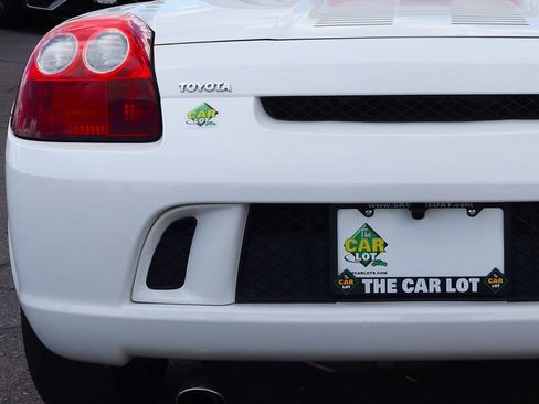 Used 2004 Toyota MR2 image 19