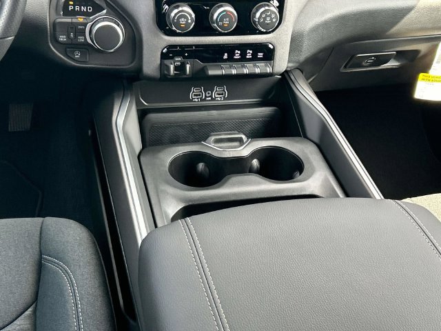 New 2027 RAM 1500 Express AWD/4WD image 16
